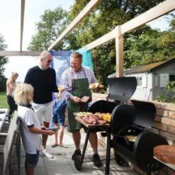 Landmann Vinson 200 Smoker Charcoal Barbecue - Black -Lawn and plant care Store 51773 28802